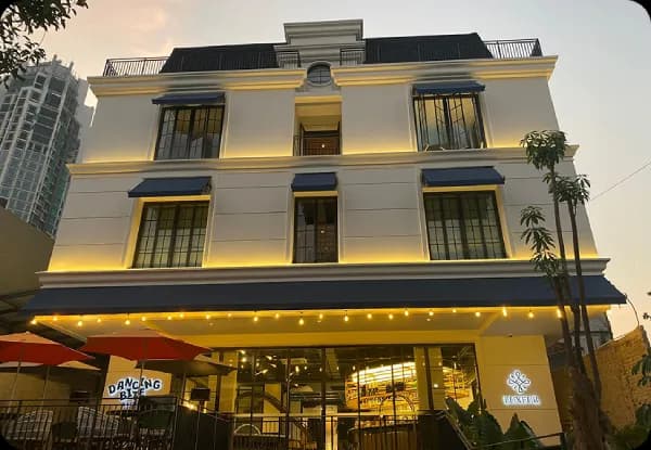 LUXEUR HOTEL